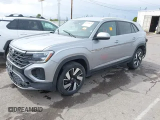 2024 Volkswagen Atlas SE с VIN 1V2HE2CA9RC235656, выставлен на аукционе IAAI как лот 42203072 с пробегом 31 500 миль миль и . История ставок и продаж доступна на DreamBid. Изображение 2.