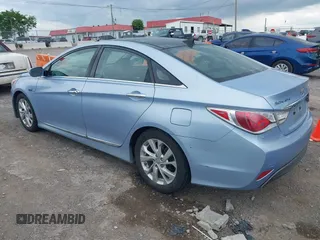 2013 Hyundai Sonata with VIN KMHEC4A43DA076815, listed as a IAAI auction lot 42164710 with 158,318 mi miles and . Bid and sale history available at carsss.com. Image 3.