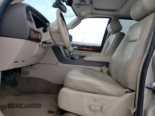 2004 Lincoln Navigator Luxury with VIN 5LMFU28R94LJ25315, listed as a Copart auction lot 41477625 with 221,849 mi miles and Non Repairable. Bid and sale history available at carsss.com. Image 7.