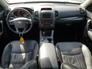 2013 Kia Sorento EX with VIN 5XYKUDA61DG367853, listed as a Copart auction lot 54400345 with 263,522 mi miles and Salvage Title. Bid and sale history available at carsss.com. Image 8.