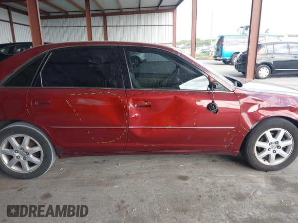 2000 Toyota Avalon XL z VIN 4T1BF28B7YU005222, wystawiony jako IAAI lot #42310903 z przebiegiem 118 700 mil mil oraz . Historia ofert i sprzedaży dostępna na DreamBid. Obrazek 12.