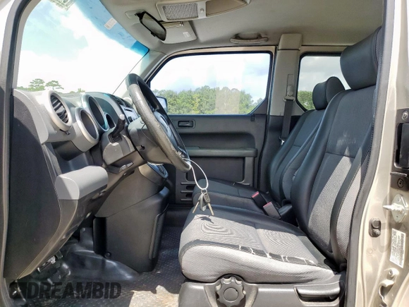 2004 Honda Element EX with VIN 5J6YH185X4L005318, listed as a Copart auction lot 61142325 with 241,496 mi miles and Clean title. Bid and sale history available at DreamBid. Image 7.