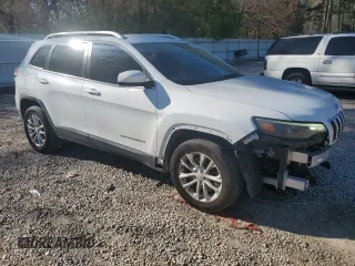 2019 Jeep Cherokee Latitude with VIN 1C4PJLCB7KD370156, listed as a Copart auction lot 50612335 with 101,499 mi miles and Salvage Title. Bid and sale history available at carsss.com. Image 4.