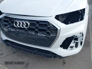 2024 Audi Q5 S line Premium z VIN WA1GAAFY0R2070950, wystawiony jako IAAI lot #41118186 z przebiegiem 3248 mil mil oraz . Historia ofert i sprzedaży dostępna na DreamBid. Obrazek 19.