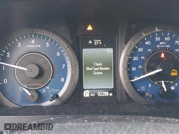 2017 Toyota Sienna XLE with VIN 5TDDZ3DC1HS162080, listed as a IAAI auction lot 41424523 with 92,288 mi miles and . Bid and sale history available at carsss.com. Image 7.
