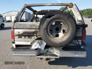 1993 Ford Bronco Custom with VIN 1FMEU15H0PLB25924, listed as a Copart auction lot 60614104 with 0 mi miles and Salvage Title. Bid and sale history available at carsss.com. Image 6.