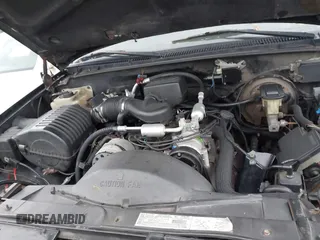 2000 Cadillac Escalade z VIN 1GYEK63R8YR188250, wystawiony jako IAAI lot #41412615 z przebiegiem 190 542 mil mil oraz . Historia ofert i sprzedaży dostępna na DreamBid. Obrazek 10.