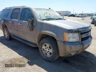 2007 Chevrolet Suburban LT z VIN 1GNFK16317R183420, wystawiony jako IAAI lot #42187172 z przebiegiem 195 914 mil mil oraz . Historia ofert i sprzedaży dostępna na DreamBid. Obrazek 1.