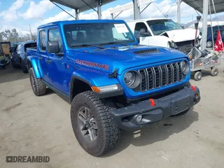 2024 Jeep Gladiator Mojave X with VIN 1C6JJTEG8RL102089, listed as a IAAI auction lot 41933185 with 15,461 mi miles. Bid and sale history available at carsss.com. Image 1.