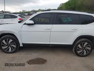 2024 Volkswagen Atlas SE with VIN 1V2HR2CA2RC604880, listed as a IAAI auction lot 42134511 with 11,993 mi miles and . Bid and sale history available at DreamBid. Image 14.
