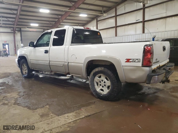 2007 Chevrolet Silverado 1500 Classic LT3 with VIN 1GCEK19B67Z143633, listed as a Copart auction lot 49729395 with 203,668 mi miles and Clean Title. Bid and sale history available at carsss.com. Image 2.
