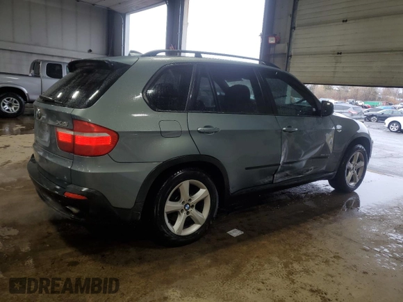 2010 BMW X5 35d with VIN 5UXFF0C54ALT77574, listed as a Copart auction lot 52108425 with 186,766 mi miles and Salvage Title. Bid and sale history available at carsss.com. Image 3.
