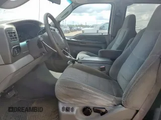 2004 Ford Excursion Special Serv с VIN 1FMNU41L34EB14203, выставлен на аукционе Copart как лот 60681825 с пробегом 237 049 миль миль и Чистый • Clean title. История ставок и продаж доступна на DreamBid. Изображение 7.