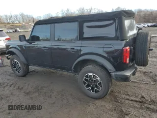 2022 Ford Bronco with VIN 1FMEE5DH8NLB29609, listed as a Copart auction lot 45769305 with 43,967 mi miles and Salvage Title. Bid and sale history available at carsss.com. Image 2.