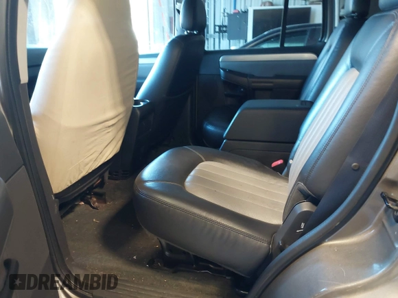 2005 Mercury Mountaineer z VIN 4M2ZU86E85ZJ14273, wystawiony jako IAAI lot #41296699 z przebiegiem 109 719 mil mil oraz . Historia ofert i sprzedaży dostępna na DreamBid. Obrazek 8.