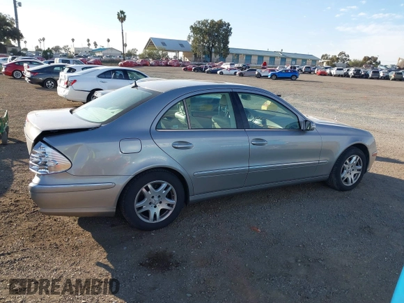 2005 Mercedes-Benz E-Class 3.2L with VIN WDBUF65J05A646577, listed as a IAAI auction lot 41666861 with 106,012 mi miles. Bid and sale history available at carsss.com. Image 13.