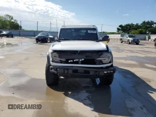 2021 Ford Bronco с VIN 1FMDE5CP3MLB04071, выставлен на аукционе Copart как лот 54220505 с пробегом 28 385 миль миль и Списание • Salvage title. История ставок и продаж доступна на DreamBid. Изображение 5.