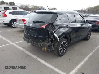 2020 Nissan Kicks SV z VIN 3N1CP5CV5LL573791, wystawiony jako IAAI lot #41848869 z przebiegiem 62 630 mil mil oraz . Historia ofert i sprzedaży dostępna na DreamBid. Obrazek 4.