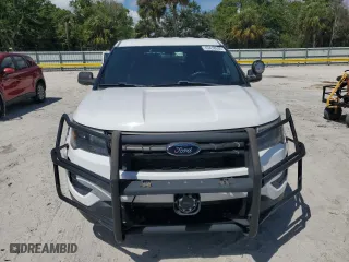 2017 Ford Police Interceptor Utility with VIN 1FM5K8ARXHGD57504, listed as a Copart auction lot 43418635 with 77,730 mi miles and Salvage Title. Bid and sale history available at carsss.com. Image 5.
