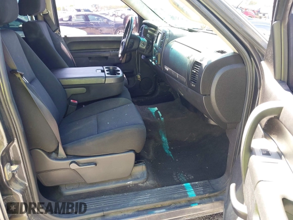 2010 Chevrolet Silverado 1500 LT with VIN 3GCRCSE08AG147831, listed as a IAAI auction lot 41974910 with 133,315 mi miles and . Bid and sale history available at DreamBid. Image 5.