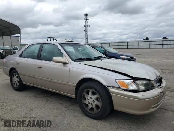 2000 Toyota Camry CE with VIN 4T1BG22K1YU621861, listed as a Copart auction lot 51611275 with 153,153 mi miles and Salvage Title. Bid and sale history available at carsss.com. Image 4.