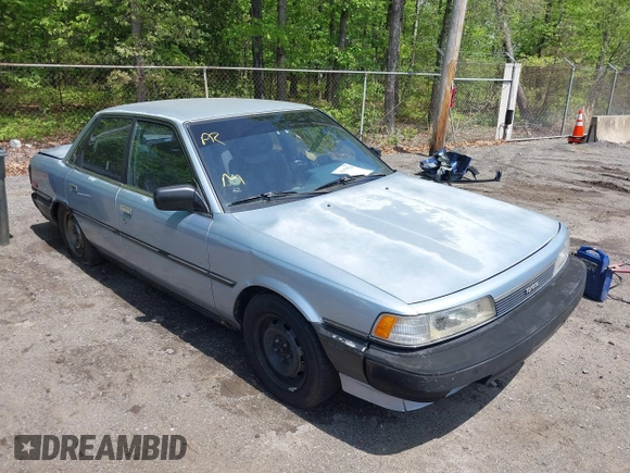 1988 Toyota Camry z VIN JT2SV21E1J3181554, wystawiony jako IAAI lot #42158520 z przebiegiem 167 012 mil mil oraz . Historia ofert i sprzedaży dostępna na DreamBid. Obrazek 1.