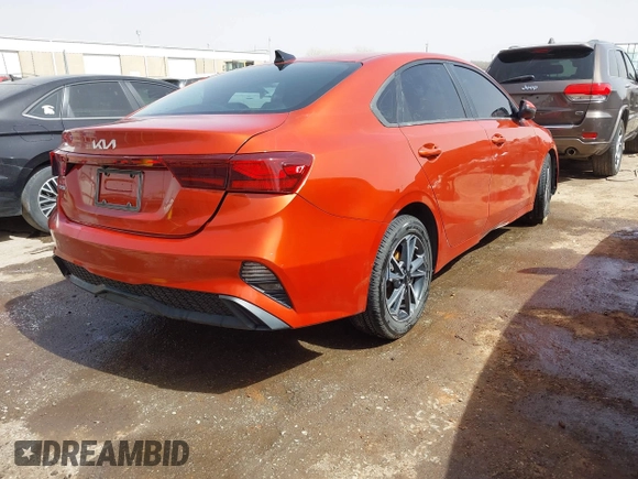 2022 Kia Forte LXS z VIN 3KPF24AD8NE434985, wystawiony jako IAAI lot #41797267 z przebiegiem 50 704 mil mil oraz . Historia ofert i sprzedaży dostępna na DreamBid. Obrazek 4.
