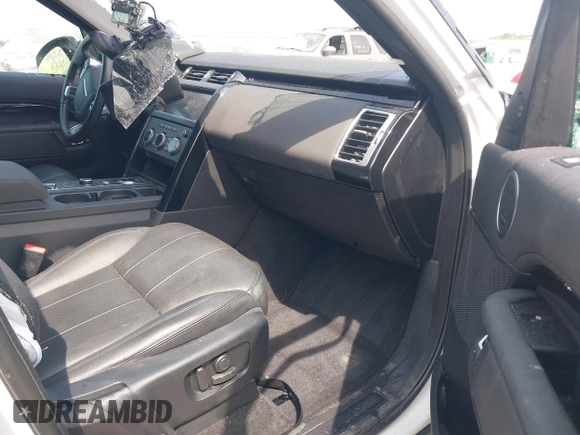 2020 Land Rover Discovery SE z VIN SALRG2RV0L2419318, wystawiony jako IAAI lot #42085365 z przebiegiem 90 254 mil mil oraz . Historia ofert i sprzedaży dostępna na DreamBid. Obrazek 5.