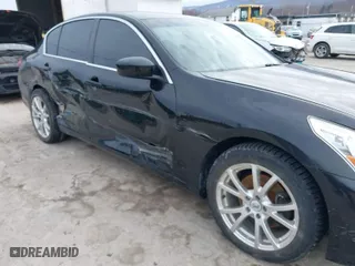 2015 Infiniti Q40 with VIN JN1CV6AR0FM521044, listed as a IAAI auction lot 41649668 with 52,028 mi miles. Bid and sale history available at carsss.com. Image 6.