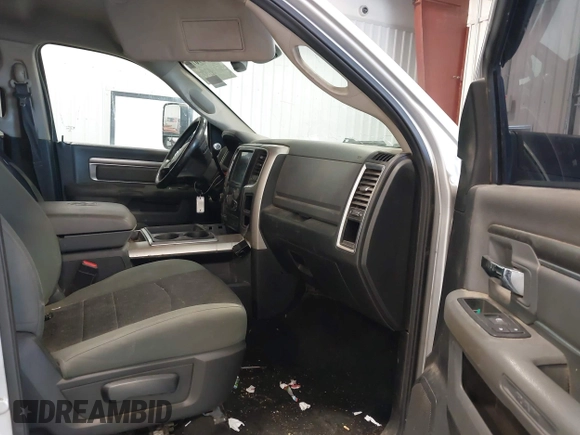 2015 Ram 2500 SLT with VIN 3C6UR5DL4FG614148, listed as a IAAI auction lot 42137073 with 172,705 mi miles. Bid and sale history available at carsss.com. Image 5.