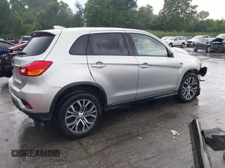 2018 Mitsubishi Outlander ES z VIN JA4AP3AU3JU004874, wystawiony jako IAAI lot #42506653 z przebiegiem 67 052 mil mil oraz . Historia ofert i sprzedaży dostępna na DreamBid. Obrazek 4.