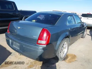 2006 Chrysler 300 with VIN 2C3KA43R76H158898, listed as a IAAI auction lot 41679164 with 1 mi miles. Bid and sale history available at carsss.com. Image 4.