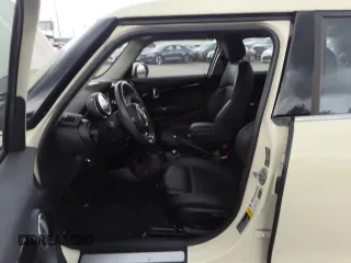 2021 MINI Hardtop 4 Door Cooper S with VIN WMWXU9C09M2P43346, listed as a Copart auction lot 68969854 with 22,394 mi miles and Salvage title. Bid and sale history available at DreamBid. Image 7.
