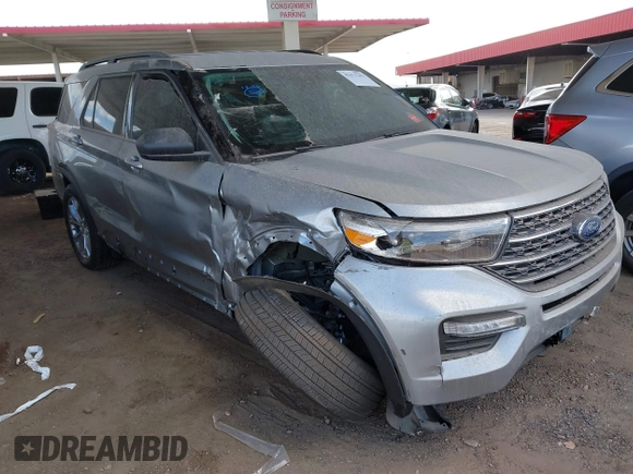 2024 Ford Explorer XLT with VIN 1FMSK7DH8RGA81728, listed as a IAAI auction lot 41671142 with 1,220 mi miles. Bid and sale history available at carsss.com. Image 1.