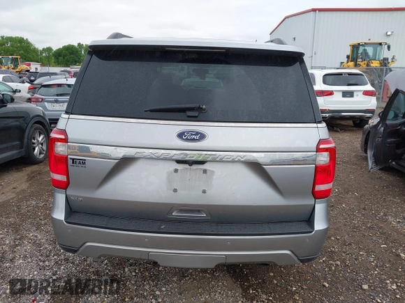 2020 Ford Expedition XLT with VIN 1FMJU1HT9LEA86179, listed as a IAAI auction lot 41869419 with 90,512 mi miles and . Bid and sale history available at DreamBid. Image 17.