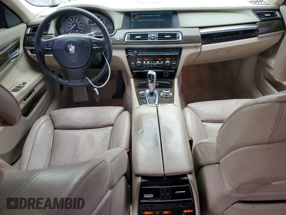 2009 BMW 7 Series 750Li z VIN WBAKB83579CY57269, wystawiony jako Copart lot #42173805 z przebiegiem 140 815 mil mil oraz Szkoda całkowita • Salvage title. Historia ofert i sprzedaży dostępna na DreamBid. Obrazek 8.