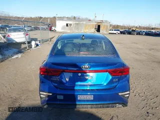 2021 Kia Forte EX with VIN 3KPF54AD4ME402671, listed as a IAAI auction lot 41588190 with 47,894 mi miles and . Bid and sale history available at carsss.com. Image 16.