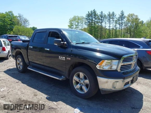 2015 Ram 1500 Big Horn z VIN 1C6RR7LT2FS731349, wystawiony jako IAAI lot #42189905 z przebiegiem 152 613 mil mil oraz . Historia ofert i sprzedaży dostępna na DreamBid. Obrazek 1.