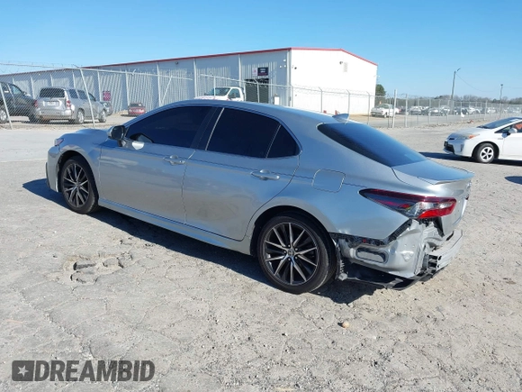 2021 Toyota Camry SE Nightshade with VIN 4T1G11AK1MU529646, listed as a IAAI auction lot 41650962 with 57,879 mi miles. Bid and sale history available at carsss.com. Image 3.