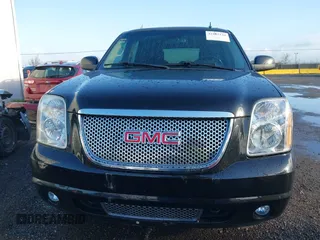 2013 GMC Yukon Denali with VIN 1GKS2EEF9DR208591, listed as a IAAI auction lot 41802138 with 160,371 mi miles. Bid and sale history available at carsss.com. Image 13.