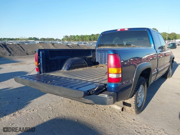 2000 Chevrolet Silverado 1500 LS with VIN 2GCEC19T6Y1319371, listed as a IAAI auction lot 42056328 with 177,762 mi miles. Bid and sale history available at carsss.com. Image 13.