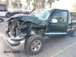 2002 GMC Sierra 1500 SLE z VIN 2GTEC19V121150546, wystawiony jako IAAI lot #40974798 z przebiegiem Nie podano mil oraz . Historia ofert i sprzedaży dostępna na DreamBid. Obrazek 6.