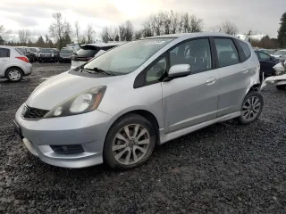 2013 Honda Fit Sport with VIN JHMGE8H52DC026844, listed as a Copart auction lot 86443994 with 0 mi miles and Salvage Title. Bid and sale history available at carsss.com. Image 1.