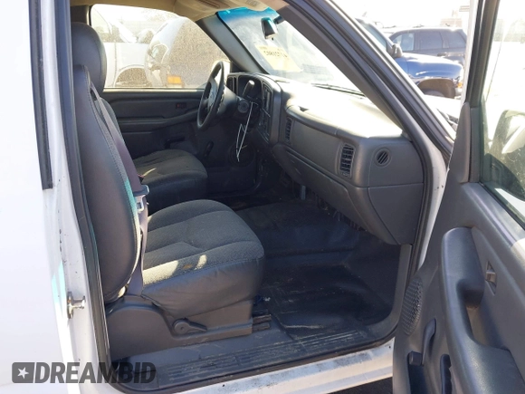 2004 Chevrolet Silverado 1500 Work Truck with VIN 1GCEC14X34Z297647, listed as a IAAI auction lot 41721802 with 156,066 mi miles. Bid and sale history available at carsss.com. Image 5.