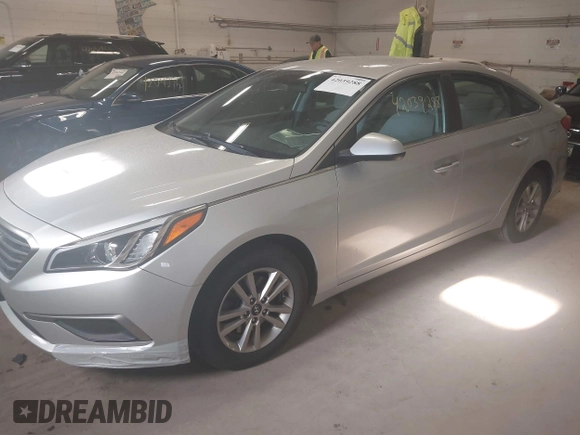 2017 Hyundai Sonata 2.4L with VIN 5NPE24AF8HH447863, listed as a IAAI auction lot 42039288 with 183,044 mi miles and . Bid and sale history available at carsss.com. Image 17.