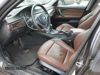 2007 BMW 3 Series 328xi с VIN WBAVC73547KP35041, выставлен на аукционе Copart как лот 54932625 с пробегом 119 320 миль миль и Чистый • Clean title. История ставок и продаж доступна на DreamBid. Изображение 7.