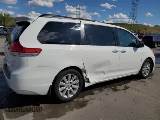 2011 Toyota Sienna XLE z VIN 5TDDK3DC1BS021487, wystawiony jako Copart lot #56468965 z przebiegiem 150 311 mil mil oraz Czysty tytuł • Clean title. Historia ofert i sprzedaży dostępna na DreamBid. Obrazek 3.