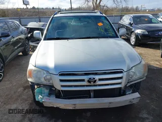 2006 Toyota Highlander with VIN JTEGD21A460133421, listed as a IAAI auction lot 41618125 with 202,454 mi miles and . Bid and sale history available at DreamBid. Image 12.