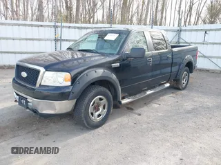 2007 Ford F-150 XLT with VIN 1FTPW14527FA16555, listed as a IAAI auction lot 42122767 with 181,242 mi miles. Bid and sale history available at carsss.com. Image 2.