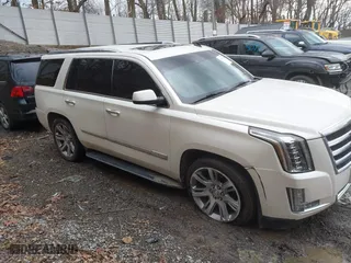 2015 Cadillac Escalade Premium with VIN 1GYS4CKJXFR293277, listed as a IAAI auction lot 41657816 with 93,140 mi miles. Bid and sale history available at carsss.com. Image 14.